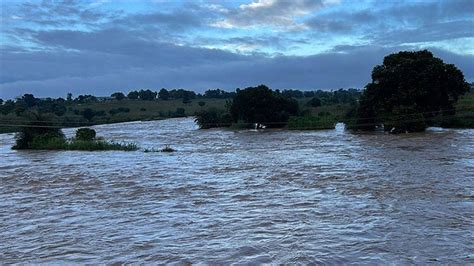 Güney Afrika’da şiddetli yağış ve fırtına nedeniyle 12 kişi yaşamını yitirdi